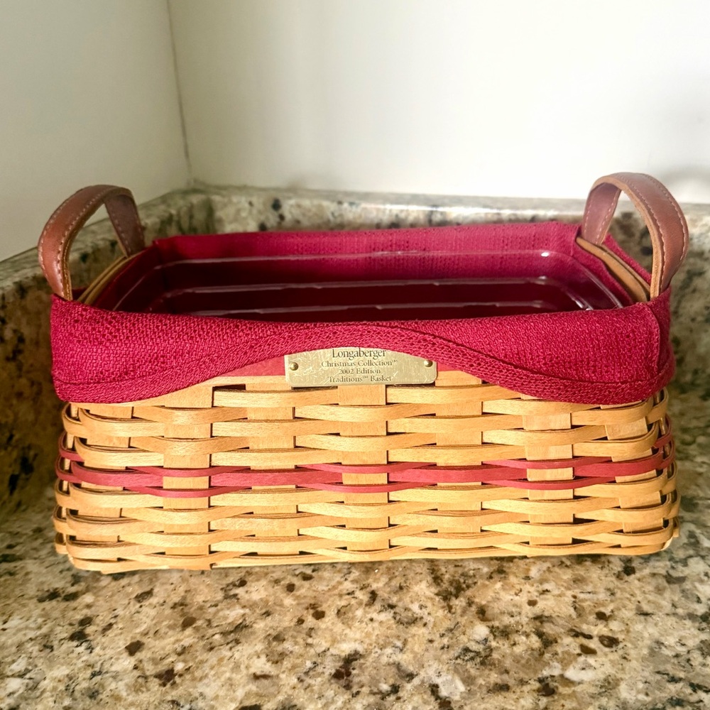 Longaberger 2002 Christmas Collection Traditions Basket with Red Liner & Insert